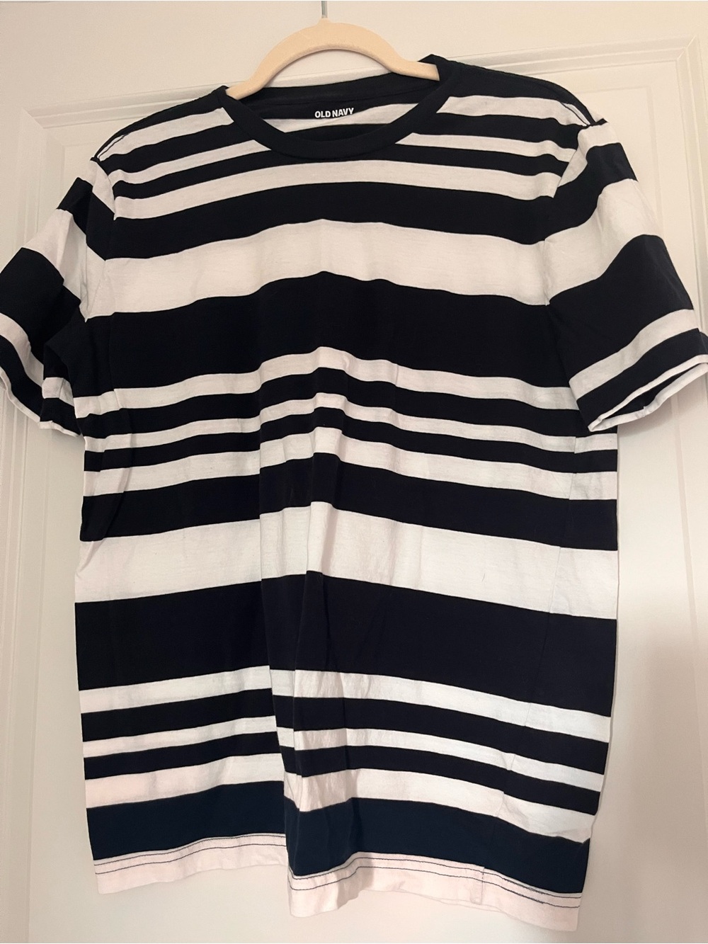 Ladies Old Navy Medium Blue/White Striped T-Shirt - NEW!